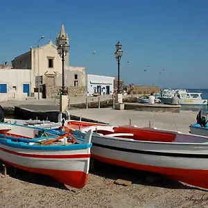 By The Beach Apartment